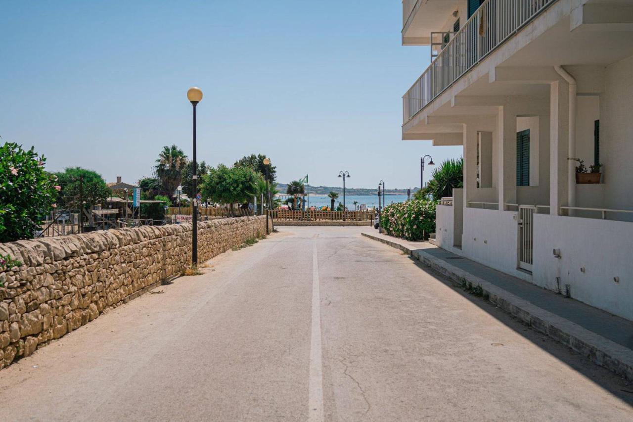 Hotel Le Dune Sampieri Bagian luar foto